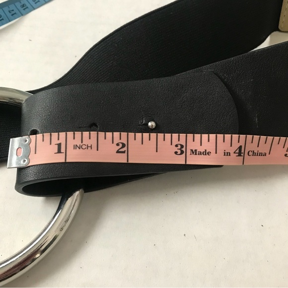 CHICO’S Stretch Belt Black with 4”Large Silver Ring Buckle Size Medium - Picture 11 of 14